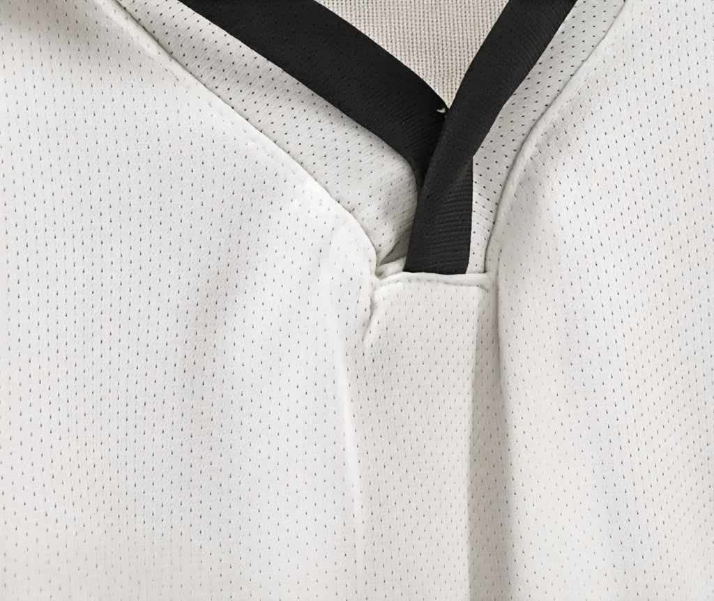 David Beckham #7 England 2002 Away Retro Jersey – Black Classic Edition