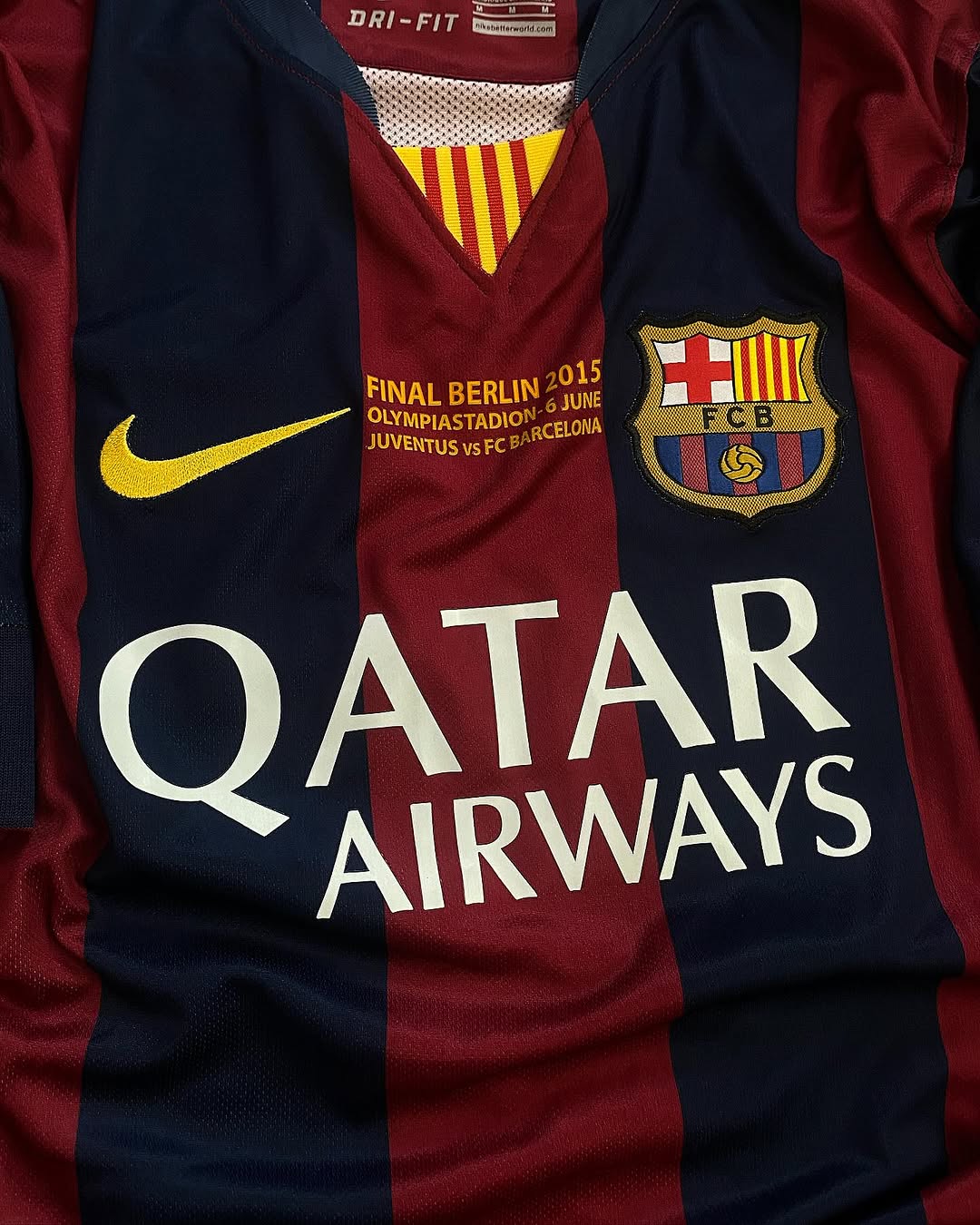 Neymar 11 Barcelona 2015 Retro Jersey