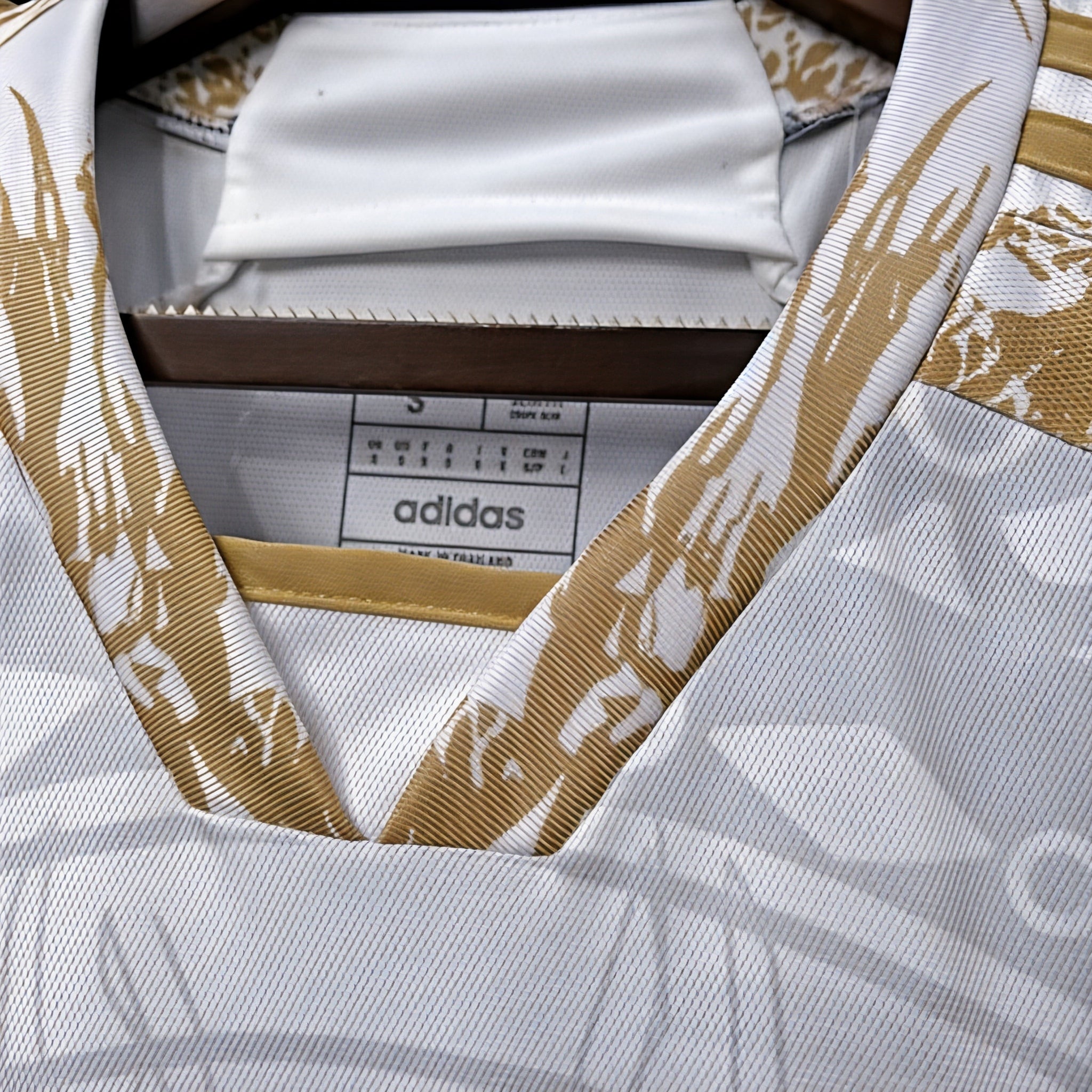 Real Madrid Jersey – White & Gold Edition ⚪✨